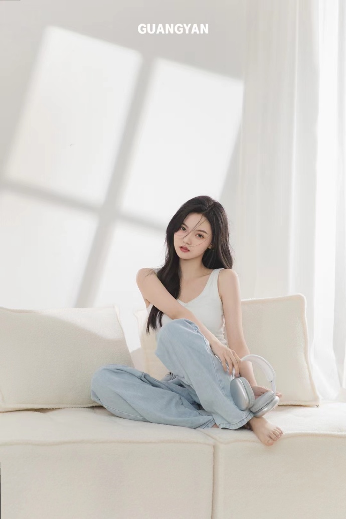 药屋少女的呢喃 封面